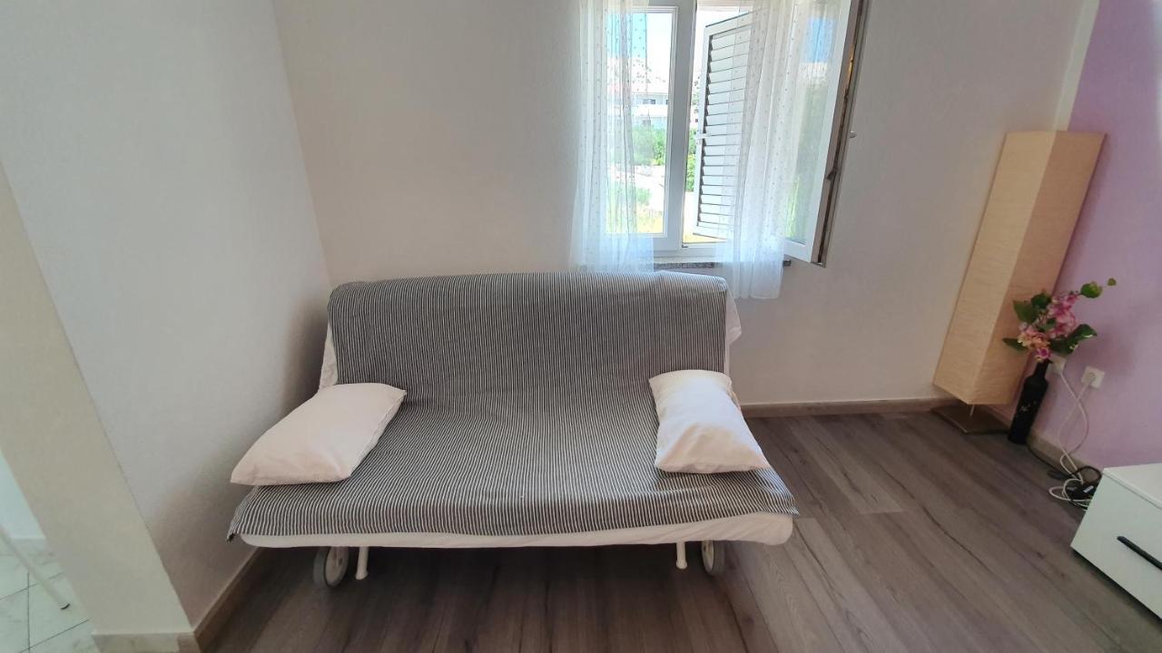 Apartments Miki Паг Экстерьер фото