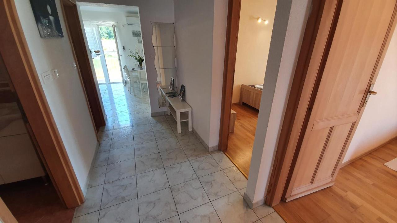 Apartments Miki Паг Экстерьер фото