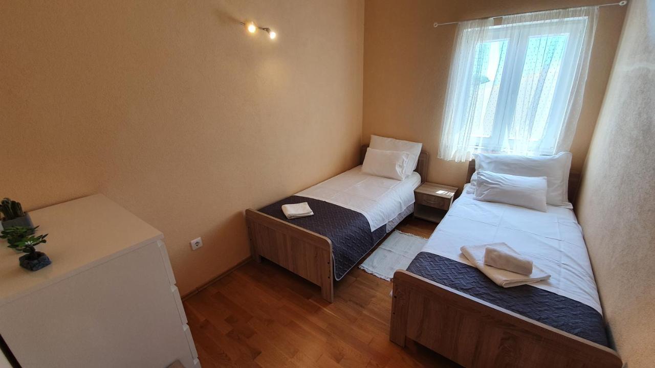 Apartments Miki Паг Экстерьер фото