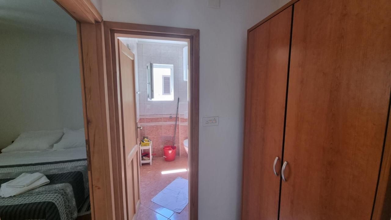 Apartments Miki Паг Экстерьер фото