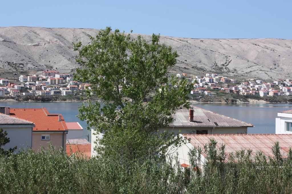 Apartments Miki Паг Экстерьер фото